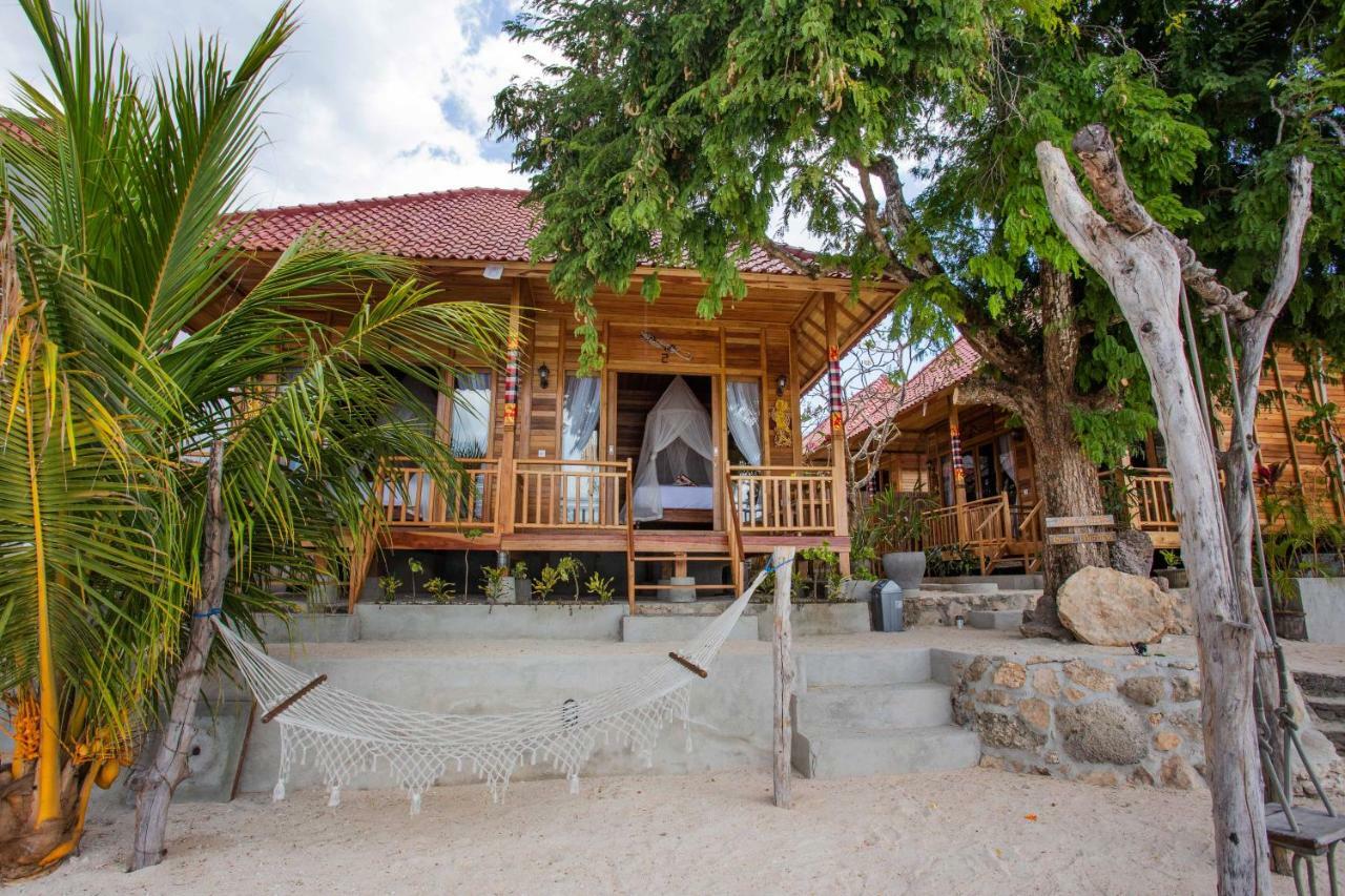 Wooden Beach Sunset Cottages Нуса-Лембонган Экстерьер фото